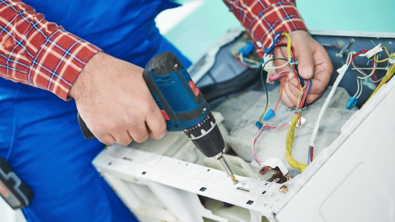 Ankara Hotpoint Hotpoint çamaşır makinesi kart tamiri – Su almama arızası orijinal parça ile giderildi. - Teknik servis örneği